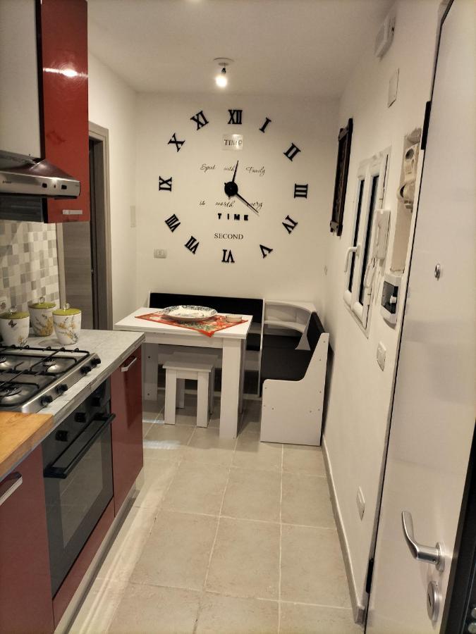 Dimora Di Don Kikkone Appartement Napels Buitenkant foto